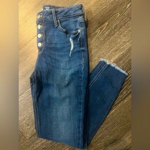 Old Navy Rockstar Super Skinny High Rise Jeans. Size 6. Mint Condition.